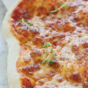 Kina Mathis Derive Hjemmelavet pizza - den bedste guide til pizzadej og topping