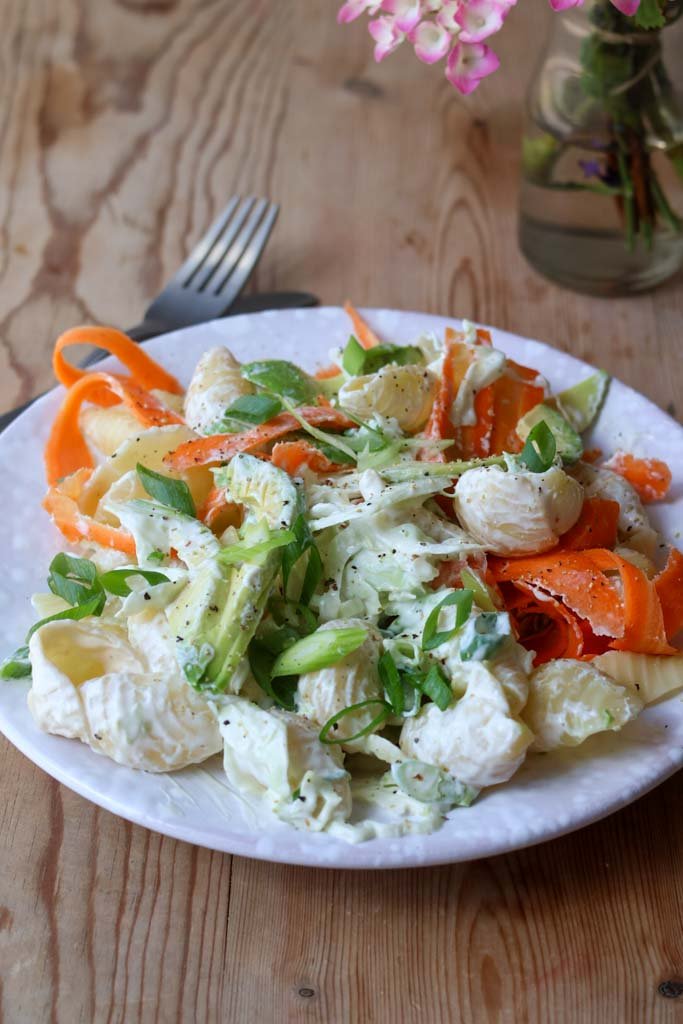 Pastasalat med cremefraiche